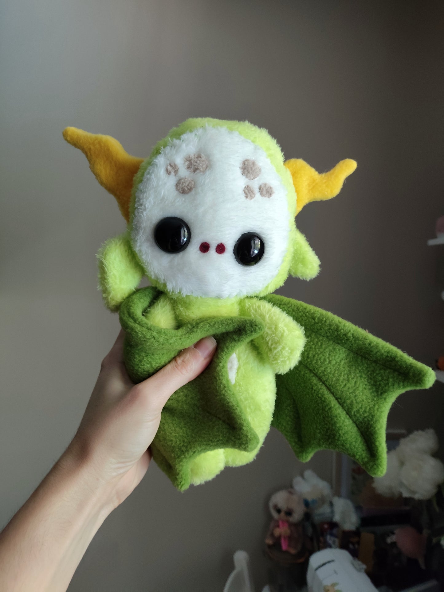 FLÜO - OOAK Dragon Plushie