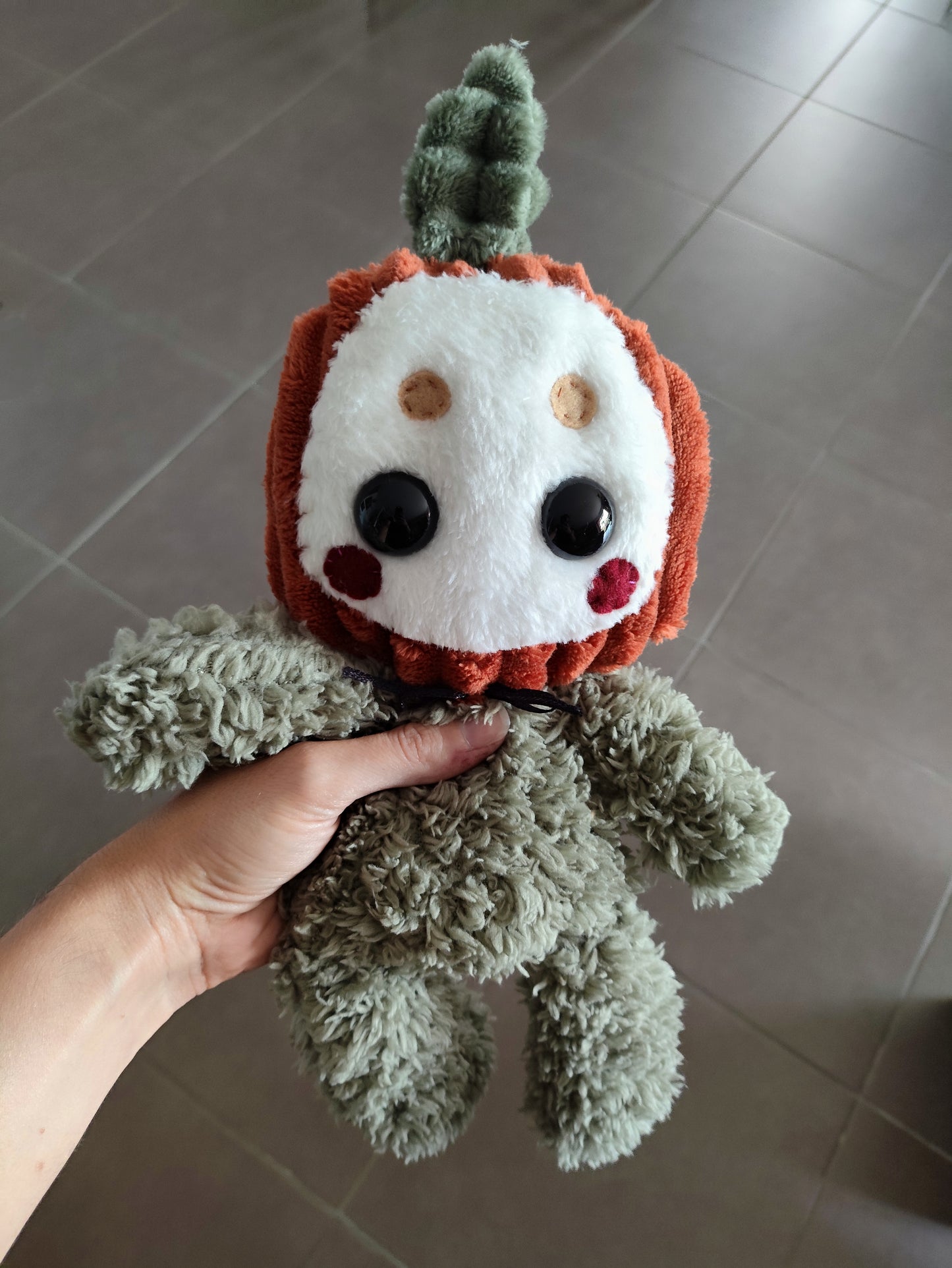 JOE - Sitting Pumpkin plushie
