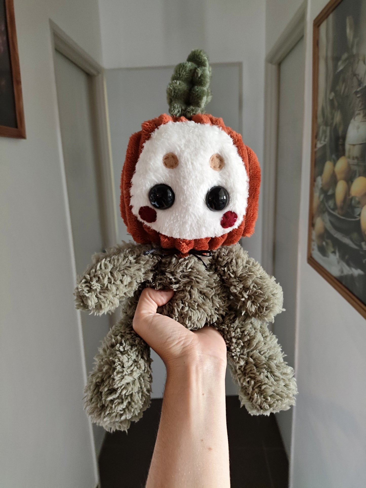JOE - Sitting Pumpkin plushie